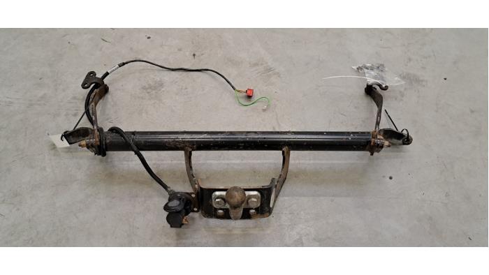 Crochet d'attelage Citroen Berlingo