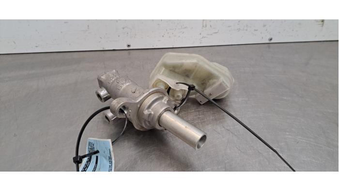 Cylindre de frein principal Mazda CX-3