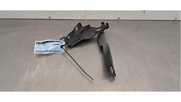 Charnière capot Mazda CX-3