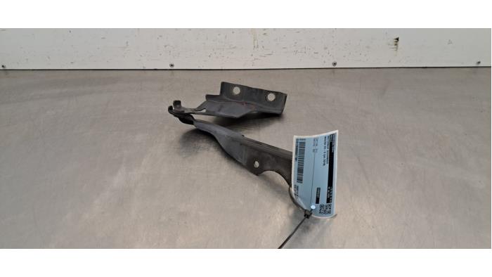 Charnière capot Mazda CX-3