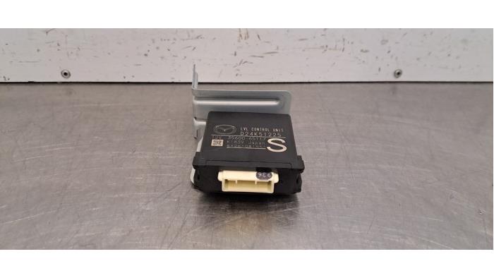 Ordinateur éclairage Mazda CX-3