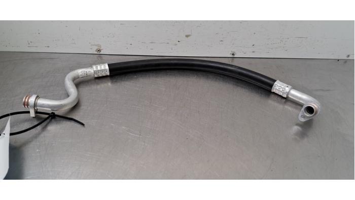 Tuyau clim Peugeot 308