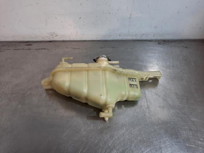 Réservoir d'expansion Infiniti QX70