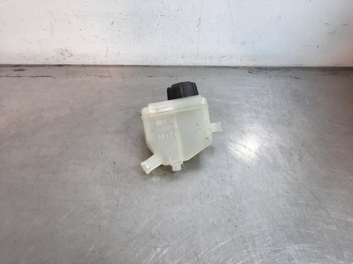 Réservoir d'expansion Infiniti QX70