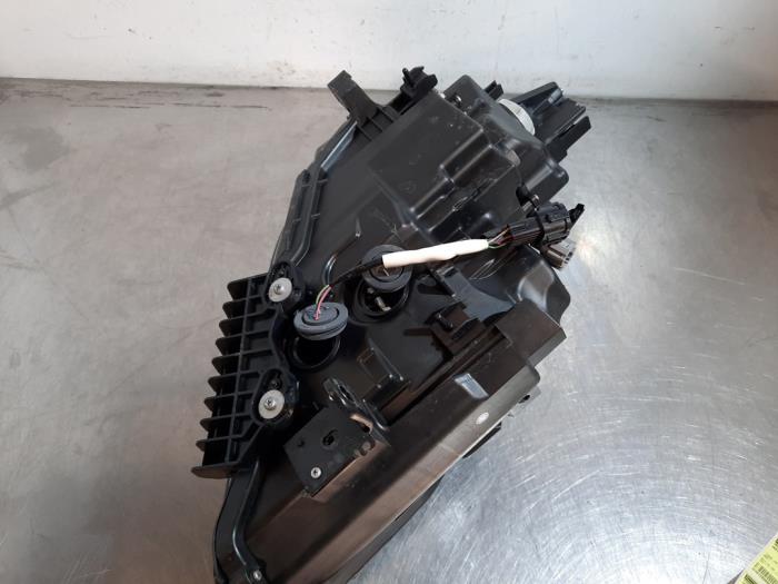 Phare droit Infiniti QX70