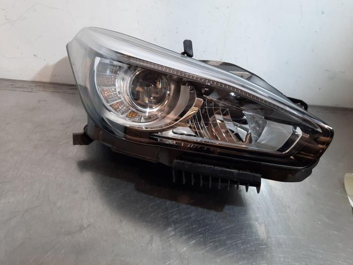 Phare gauche Infiniti QX70