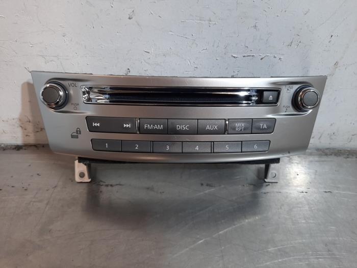 Panneau commande radio Infiniti QX70