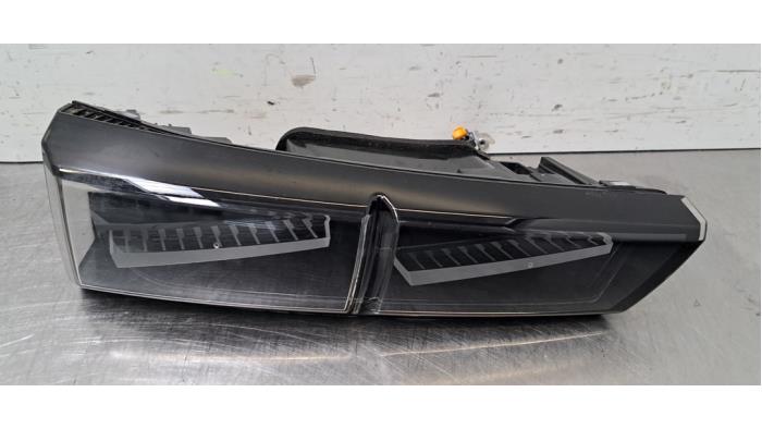 Feu arrière droit Peugeot 308