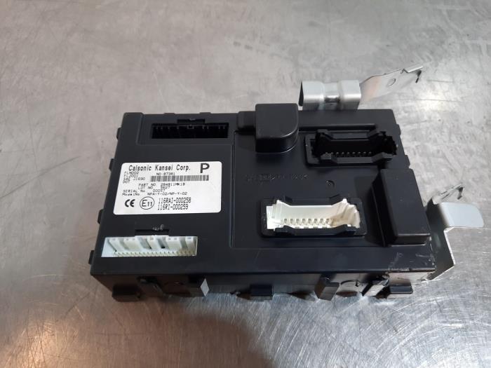 Module confort Infiniti QX70