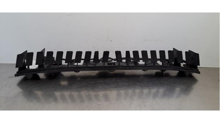 Support pare-chocs arrière centre Peugeot 508