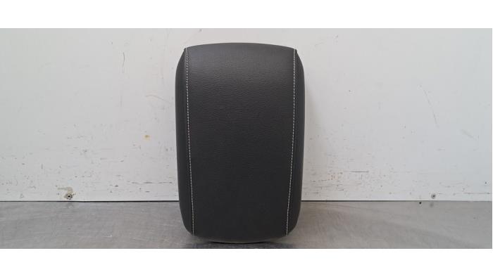 Couverture de l’accoudoir milieu MG MG5 Electric