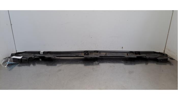 Panneau avant Peugeot 308