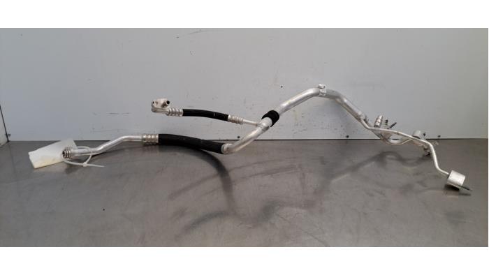 Tuyau clim Peugeot 308