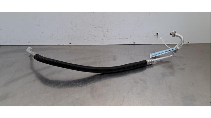 Tuyau clim Peugeot 308