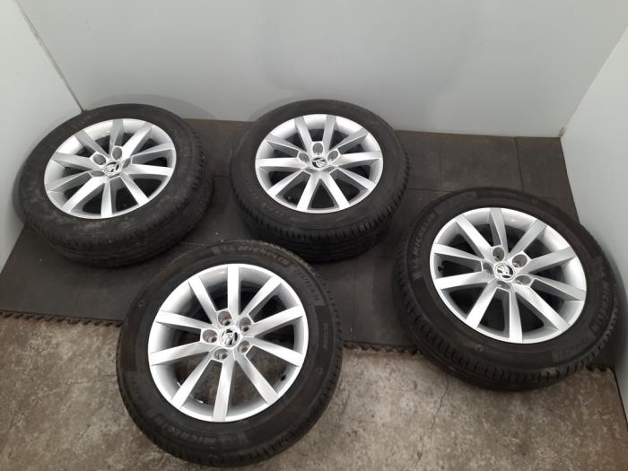 Kit jantes + pneumatiques Skoda Scala