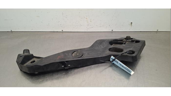 Support partie avant Renault Trafic