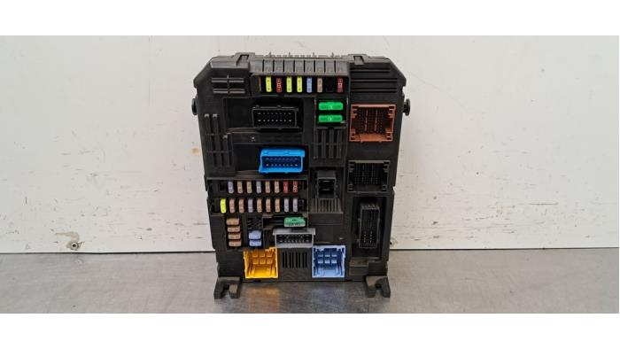 Boîte à fusibles Citroen Berlingo