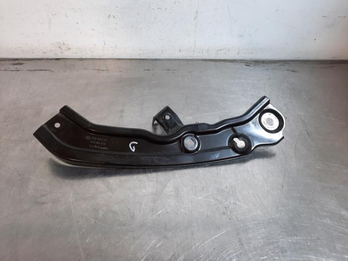 Cadre phare gauche Skoda Scala