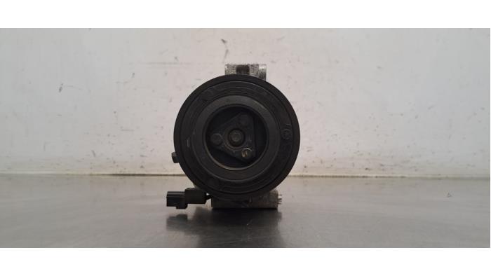 Pompe clim Mazda CX-30