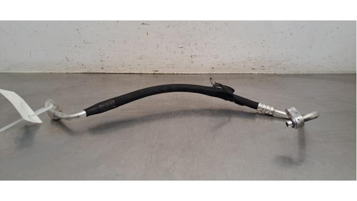 Tuyau clim Mercedes EQC