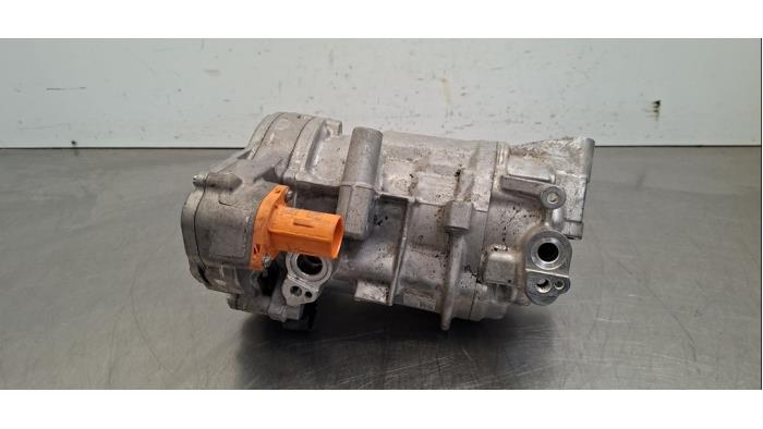 Pompe clim Mercedes EQC