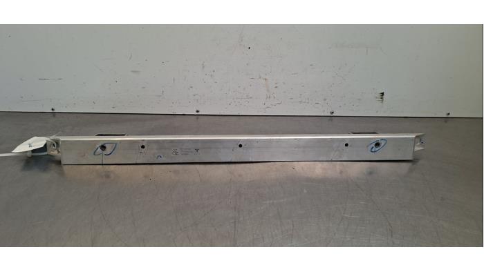 Barre radiateur Tesla Model 3