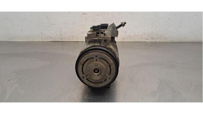 Pompe clim Ford Tourneo Connect