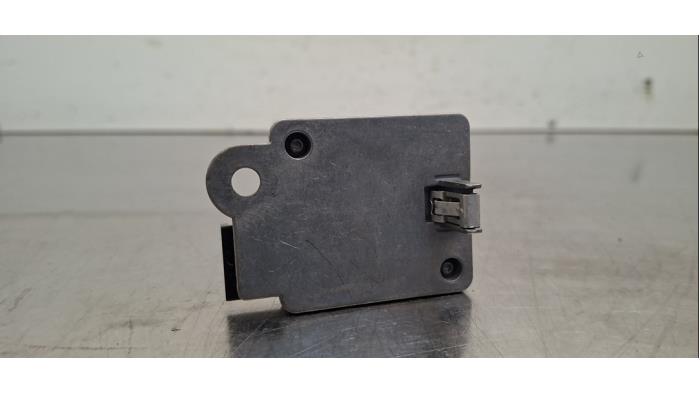 Capteur radar Tesla Model 3