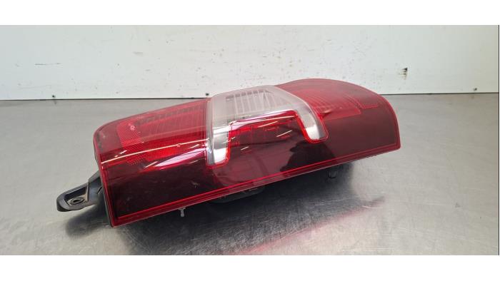 Feu arrière gauche Peugeot Partner