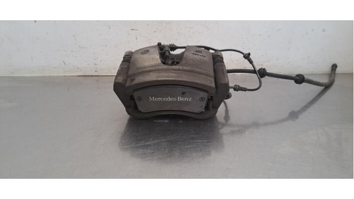 Etrier de frein (pince) avant gauche Mercedes G-Klasse