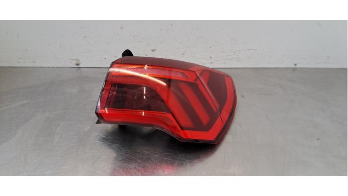 Feu arrière droit Audi Q3