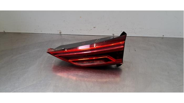 Feu arrière droit Audi Q3