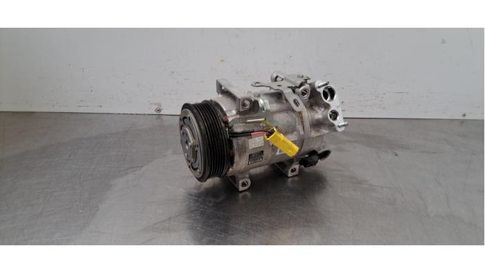 Pompe clim Peugeot 2008