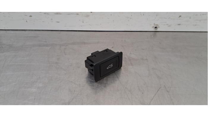 Commutateur hayon Audi Q3