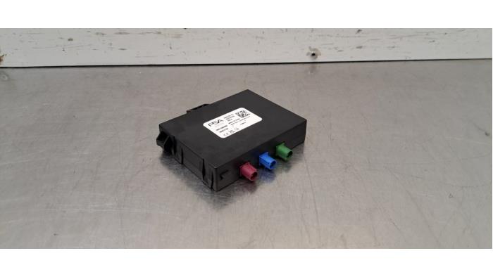 Antenne amplificateur Peugeot 508