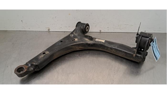 Bras de suspension avant gauche MAN TGE