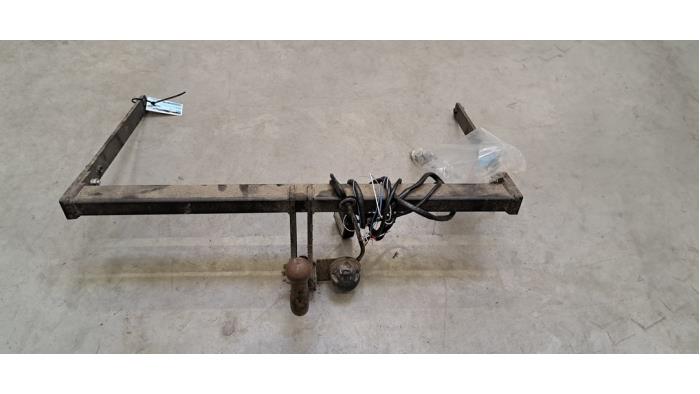 Crochet d'attelage Mazda CX-3