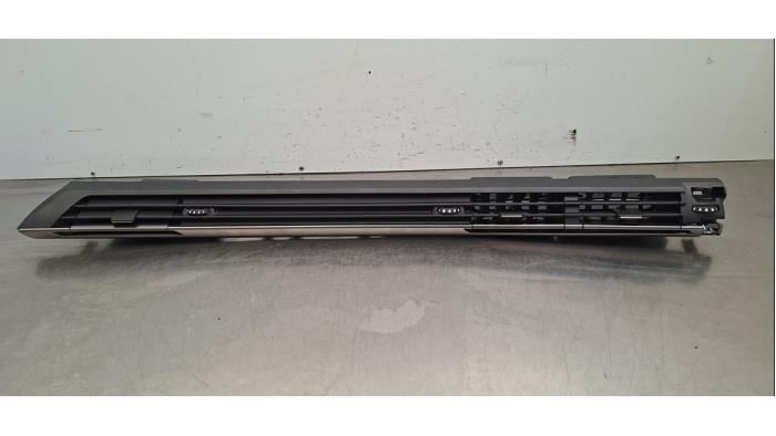 Grille aération tableau de bord Peugeot 308