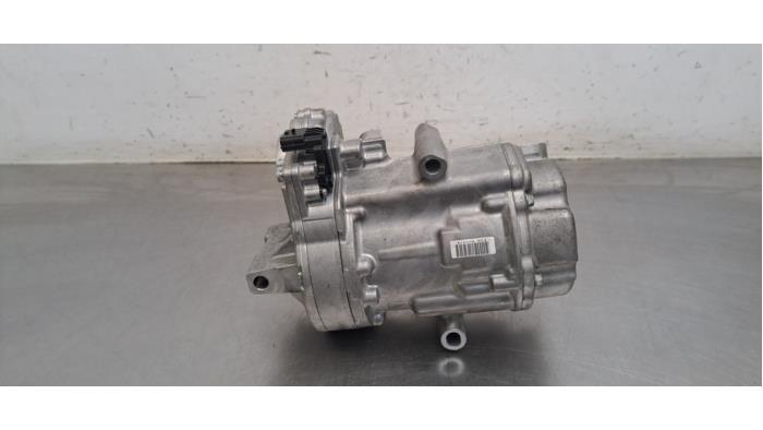 Pompe clim Dacia Duster