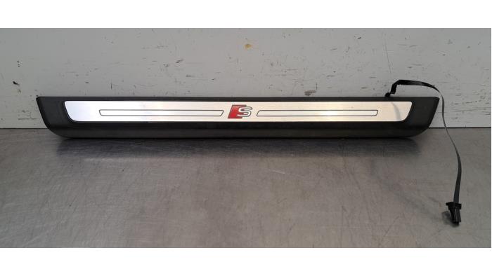 Seuil gauche Audi Q3