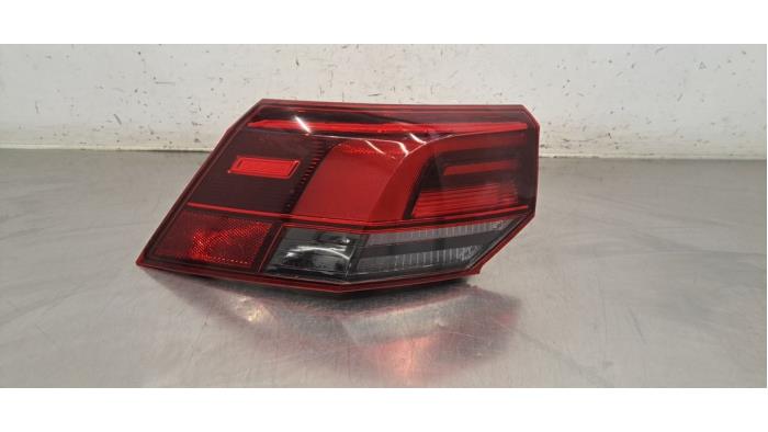 Feu arrière gauche Volkswagen Golf