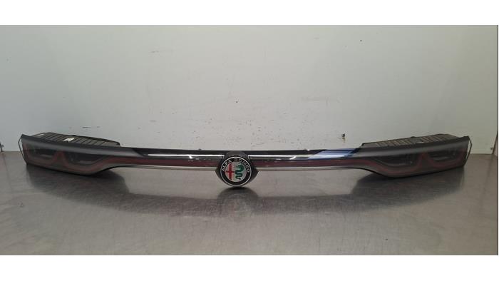 Barre feux arrière gauche + droite Alfa Romeo Tonale
