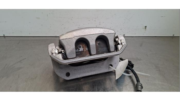 Etrier de frein (pince) avant droit Audi Q4