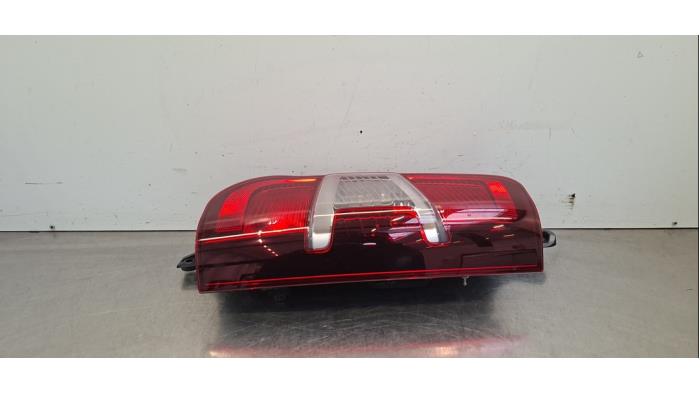 Feu arrière droit Peugeot Partner