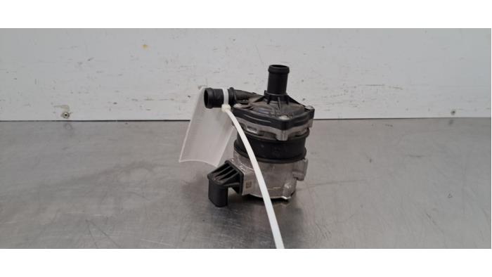 Pompe à eau supplémentaire Audi Q8