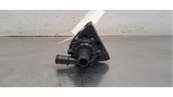 Pompe à eau supplémentaire Audi Q8