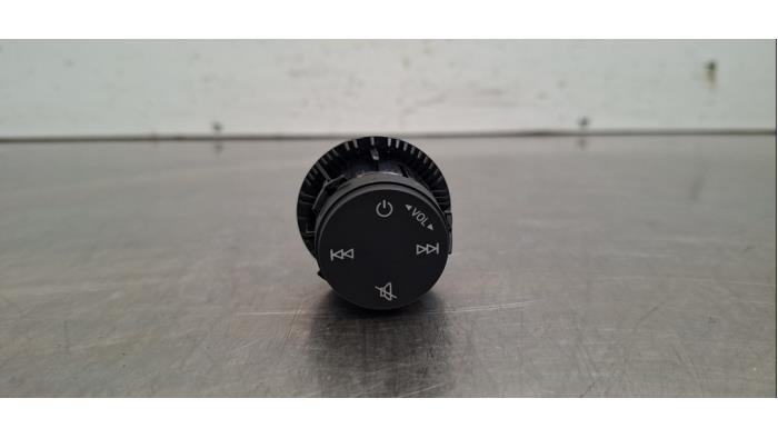 Panneau commande radio Audi Q4