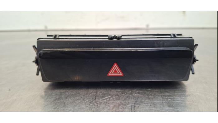 Commutateur éclairage d'urgence Audi Q4