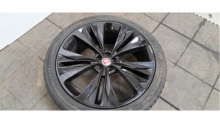 Jante + pneumatique Jaguar F-Pace