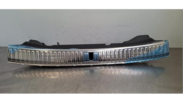 Couverture capteur serrure arrière Audi Q8